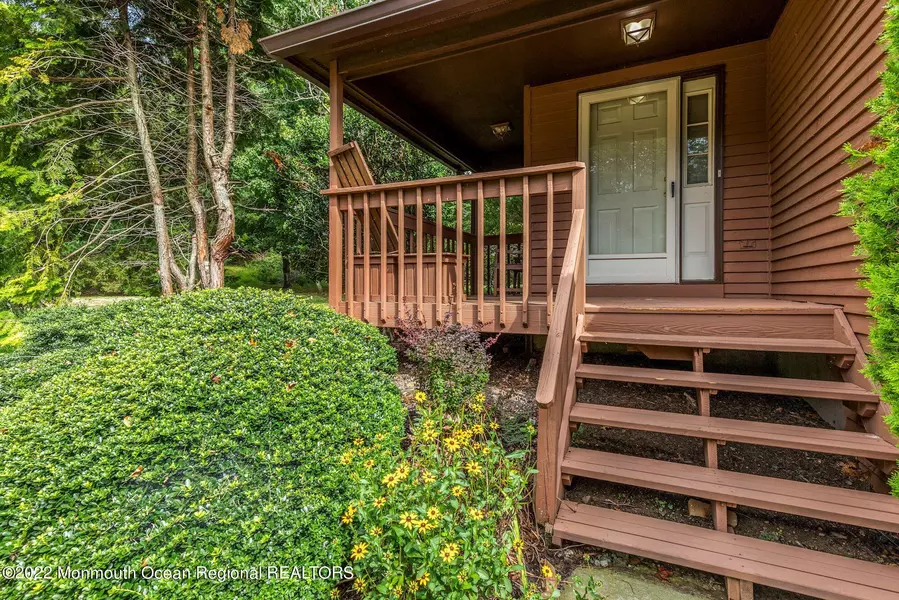 41 Pape Drive, Atlantic Highlands, NJ 07716