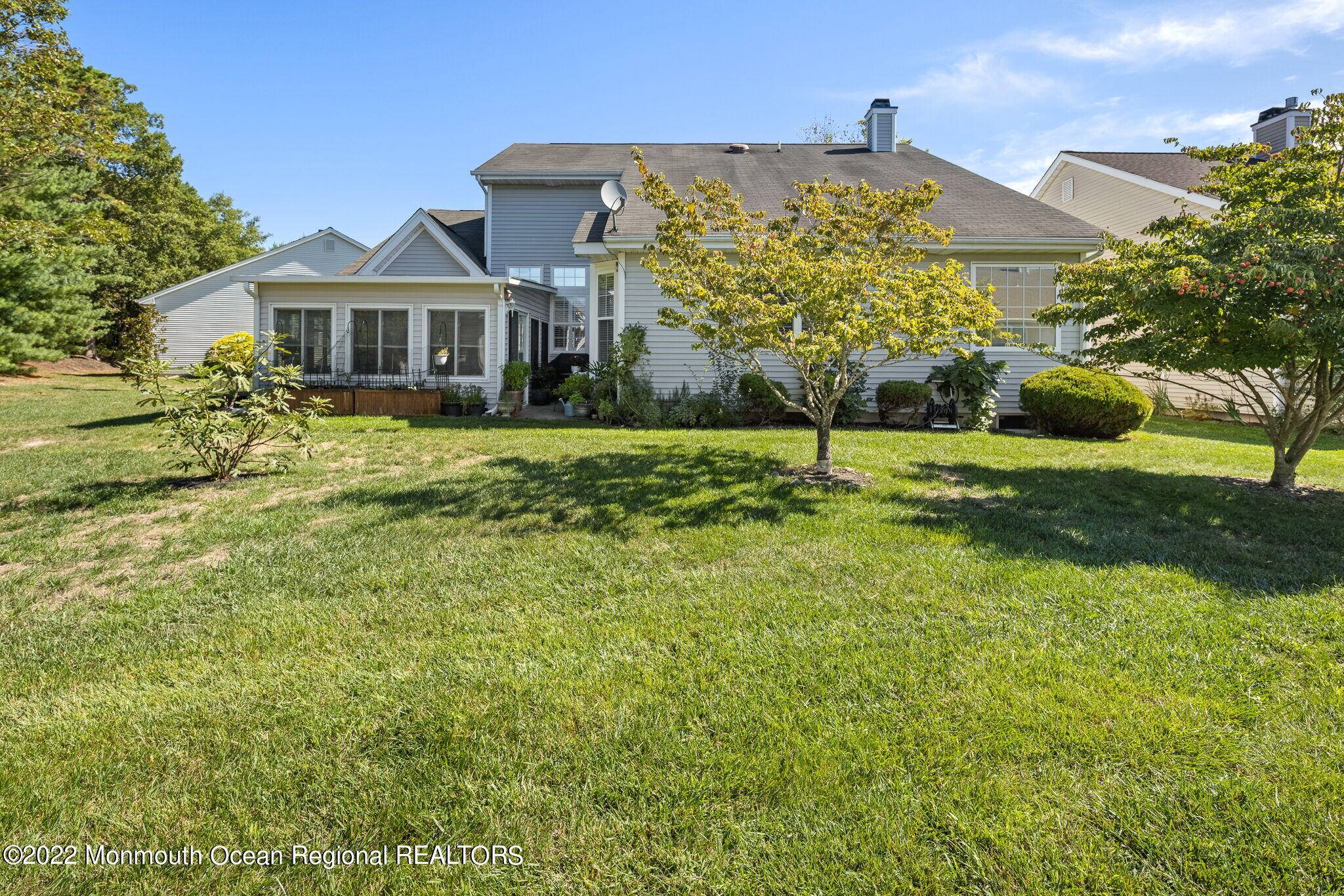 Barnegat, NJ 08005,7 Forest Lake Court