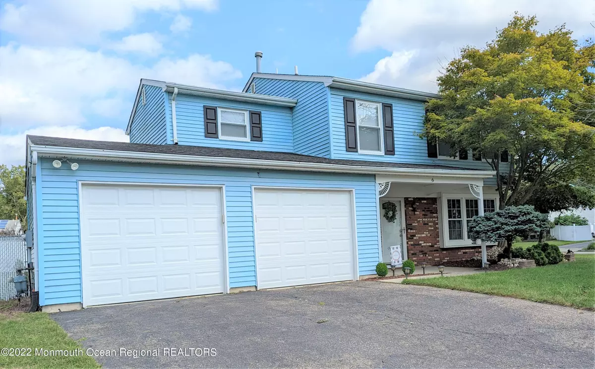 Howell, NJ 07731,6 Starlight Road