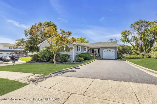 1 Robinhood Drive, Parlin, NJ 08859