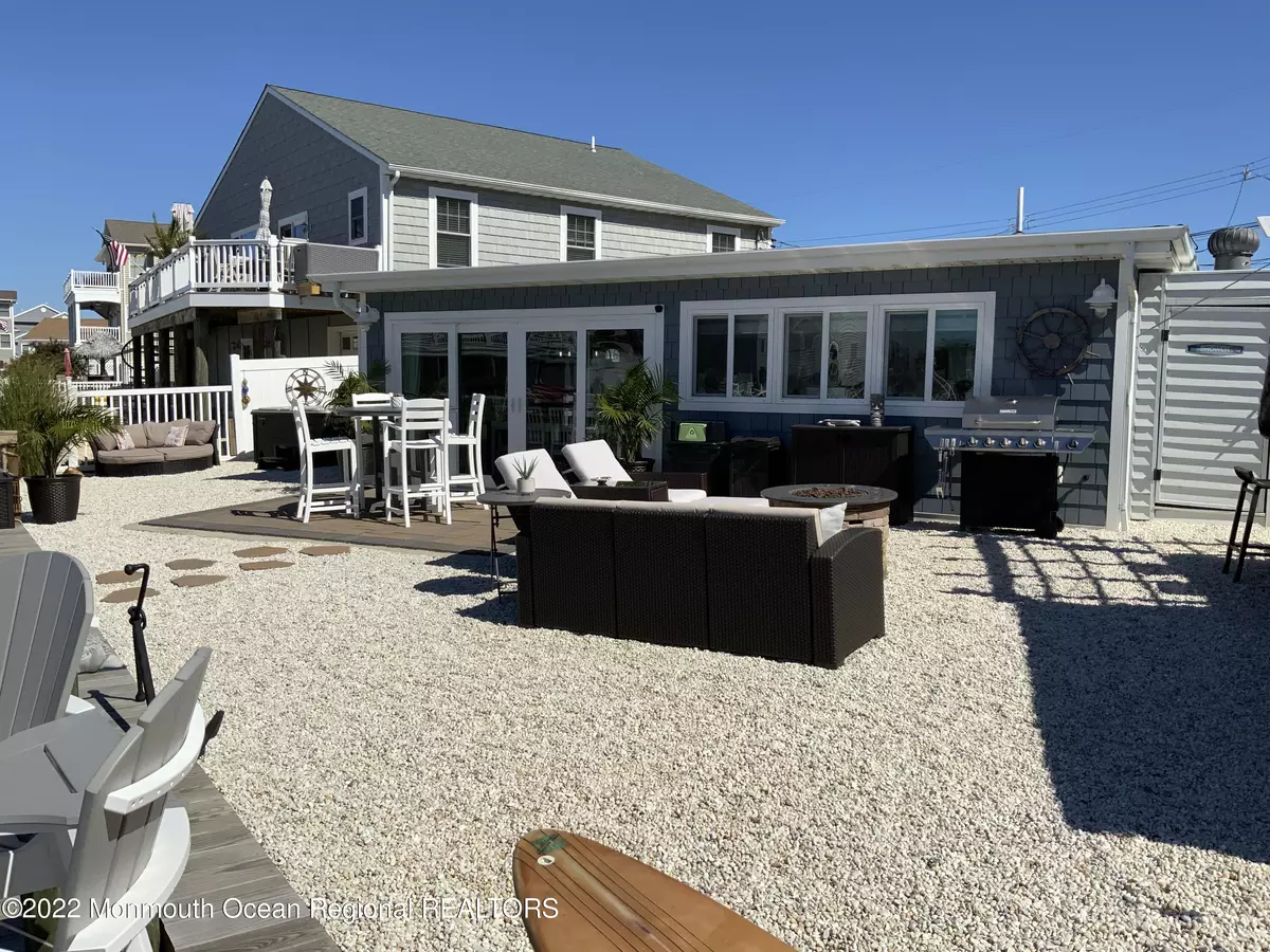 Manahawkin, NJ 08050,31 Joy Road