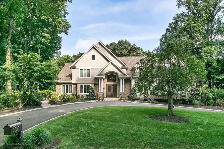 6 Galewood Drive, Holmdel, NJ 07733