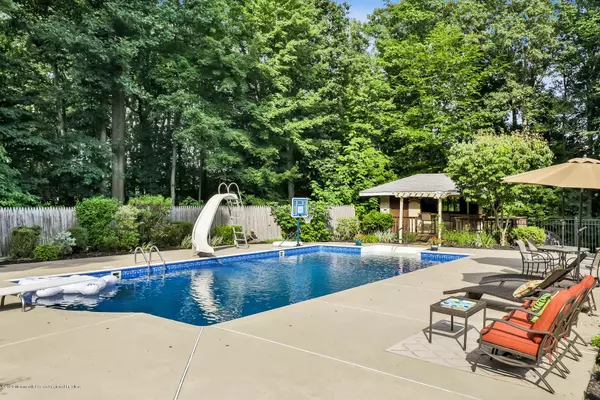 Holmdel, NJ 07733,6 Galewood Drive