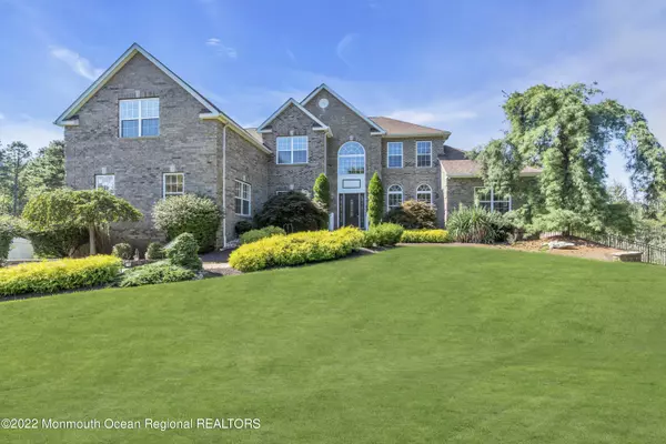 Monroe, NJ 08831,5 Waterford Court