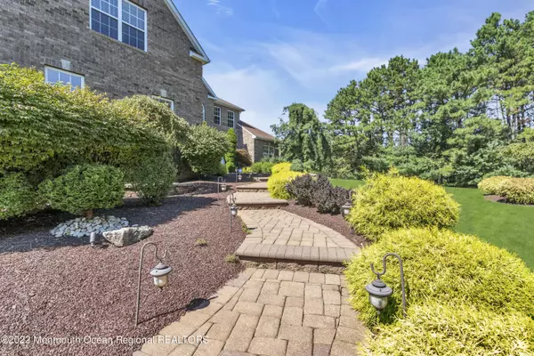 Monroe, NJ 08831,5 Waterford Court