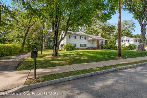 West Caldwell, NJ 07006,45 Saint Charles Avenue