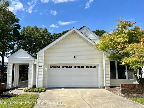 100 Deerfield Drive, Manahawkin, NJ 08050