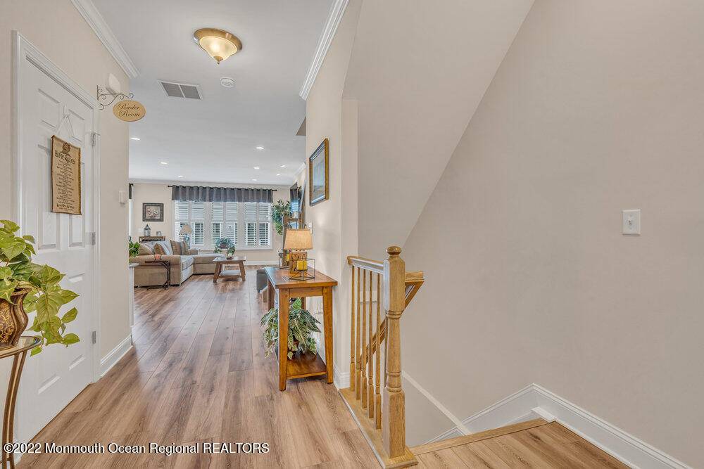 Lincroft, NJ 07738,52 Eckert Drive