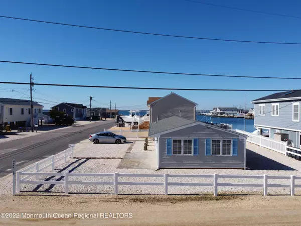 Lavallette, NJ 08735,206 Sailfish Way