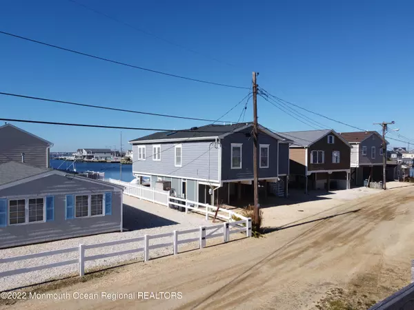 Lavallette, NJ 08735,206 Sailfish Way