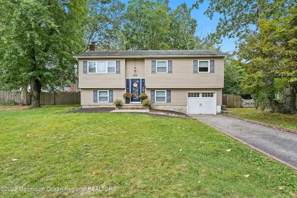 699 Northstream Drive, Toms River, NJ 08753