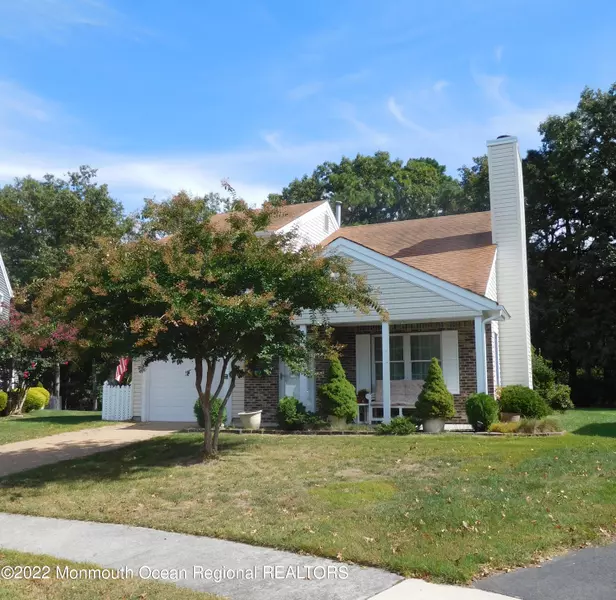 6 Conifer Court, Barnegat, NJ 08005