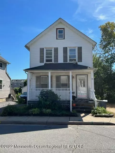 43 Oak Street, Keyport, NJ 07735