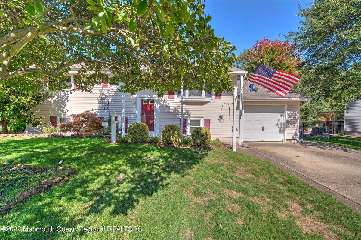 Howell, NJ 07731,109 Darien Road