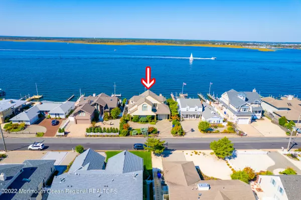 Mantoloking, NJ 08738,213 Curtis Point Drive