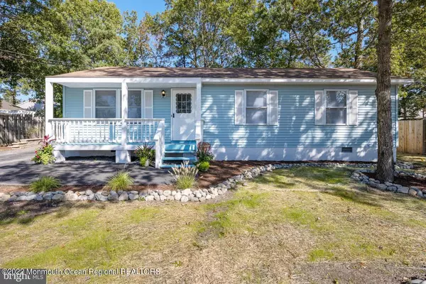 182 Sextant Road, Manahawkin, NJ 08050