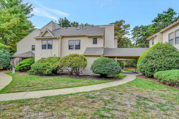 302 Owls Nest Court, Jackson, NJ 08527