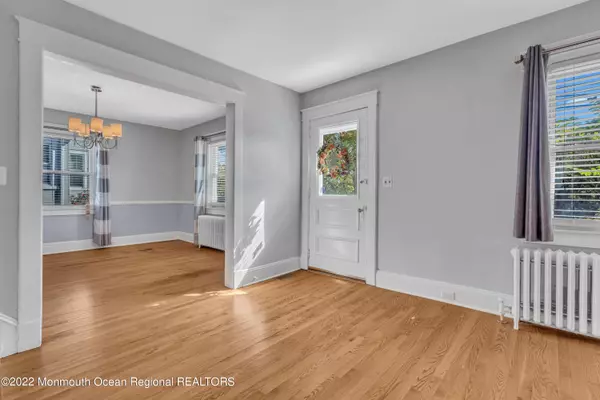 Little Silver, NJ 07739,25 Woodbine Avenue