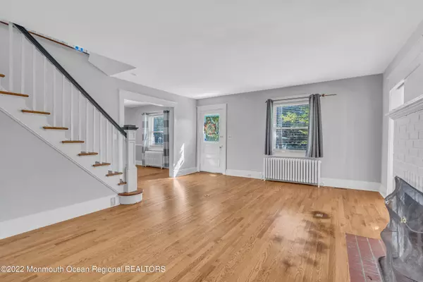 Little Silver, NJ 07739,25 Woodbine Avenue