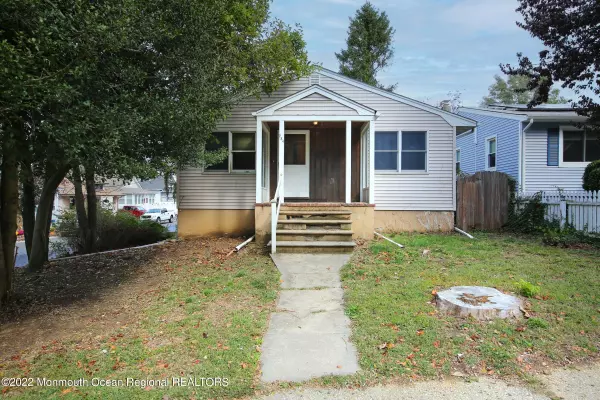 Highlands, NJ 07732,284 Navesink Avenue