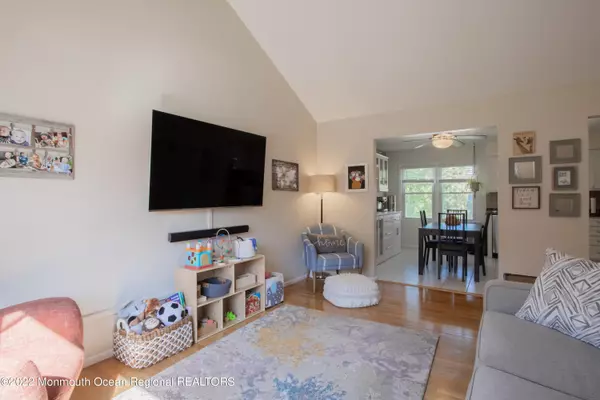 Matawan, NJ 07747,73 Ravine Drive