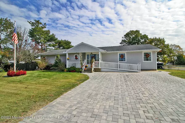 Bayville, NJ 08721,90 Sherman Avenue