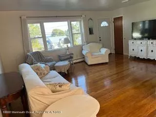 Highlands, NJ 07732,191 Navesink Avenue