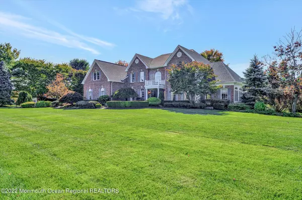 Manalapan, NJ 07726,3 Pheasant Way