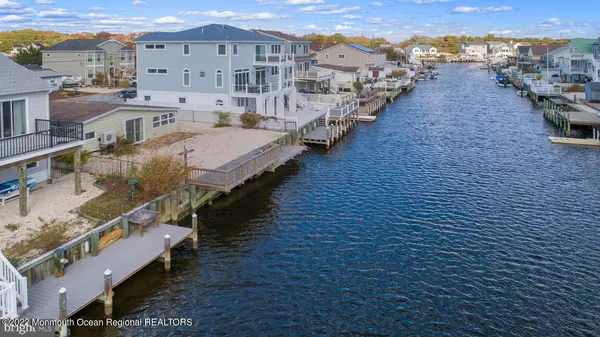 Manahawkin, NJ 08050,51 Claudia Lane