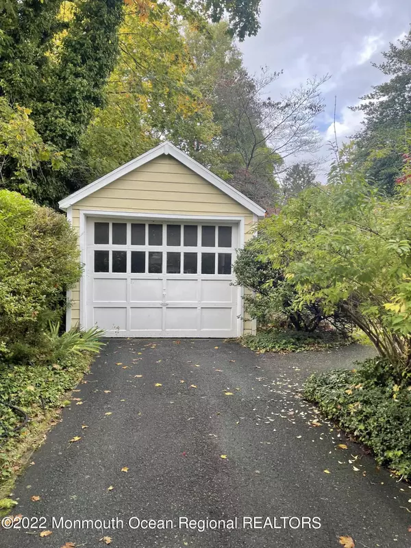 Little Silver, NJ 07739,41 Parker Avenue