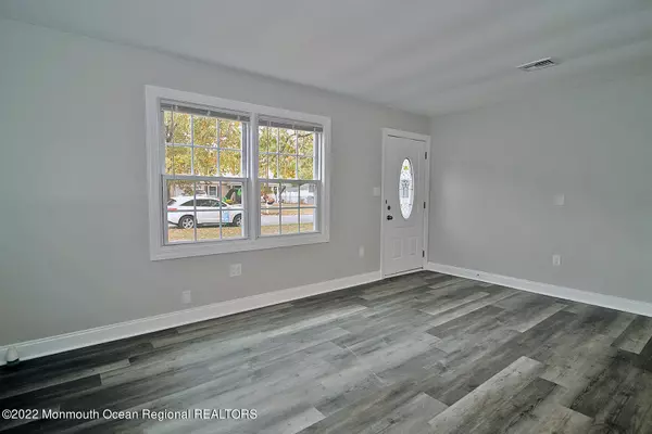 Lanoka Harbor, NJ 08734,103 Cactus Drive