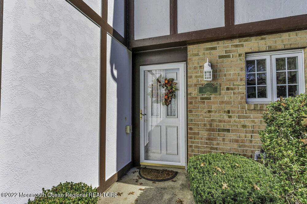 Spring Lake Heights, NJ 07762,2 Oak Court