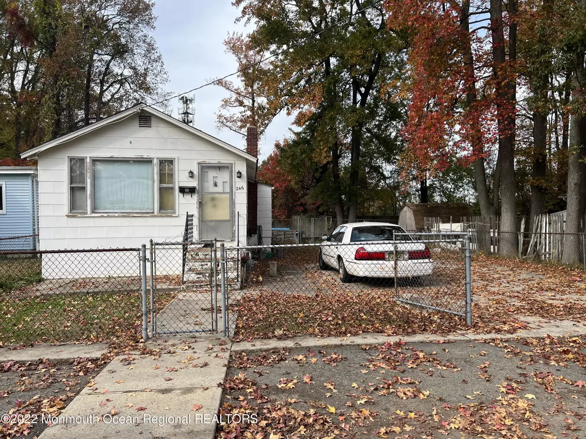 Keyport, NJ 07735,246 Greenwood Drive