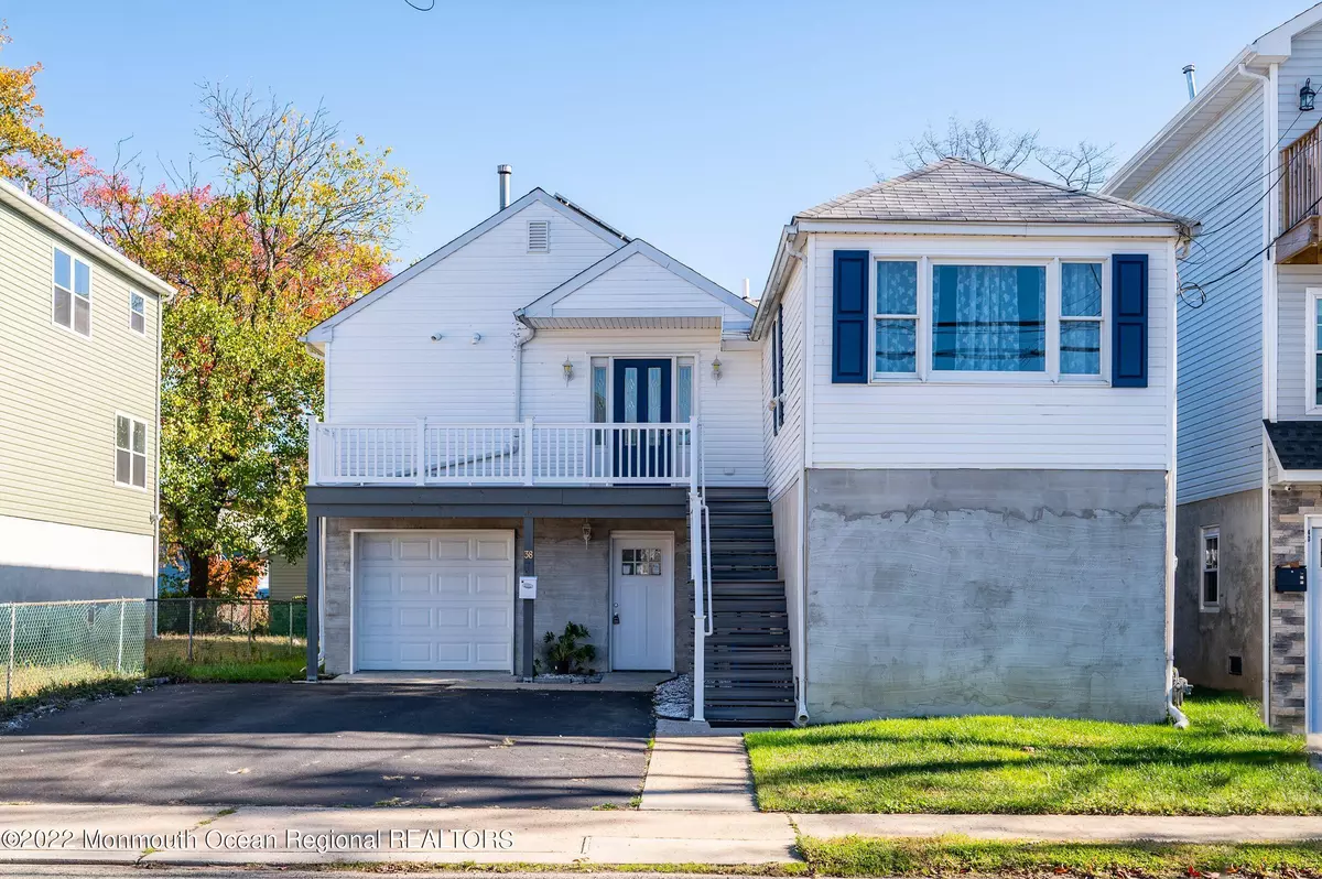 Keansburg, NJ 07734,38 Pineview Avenue