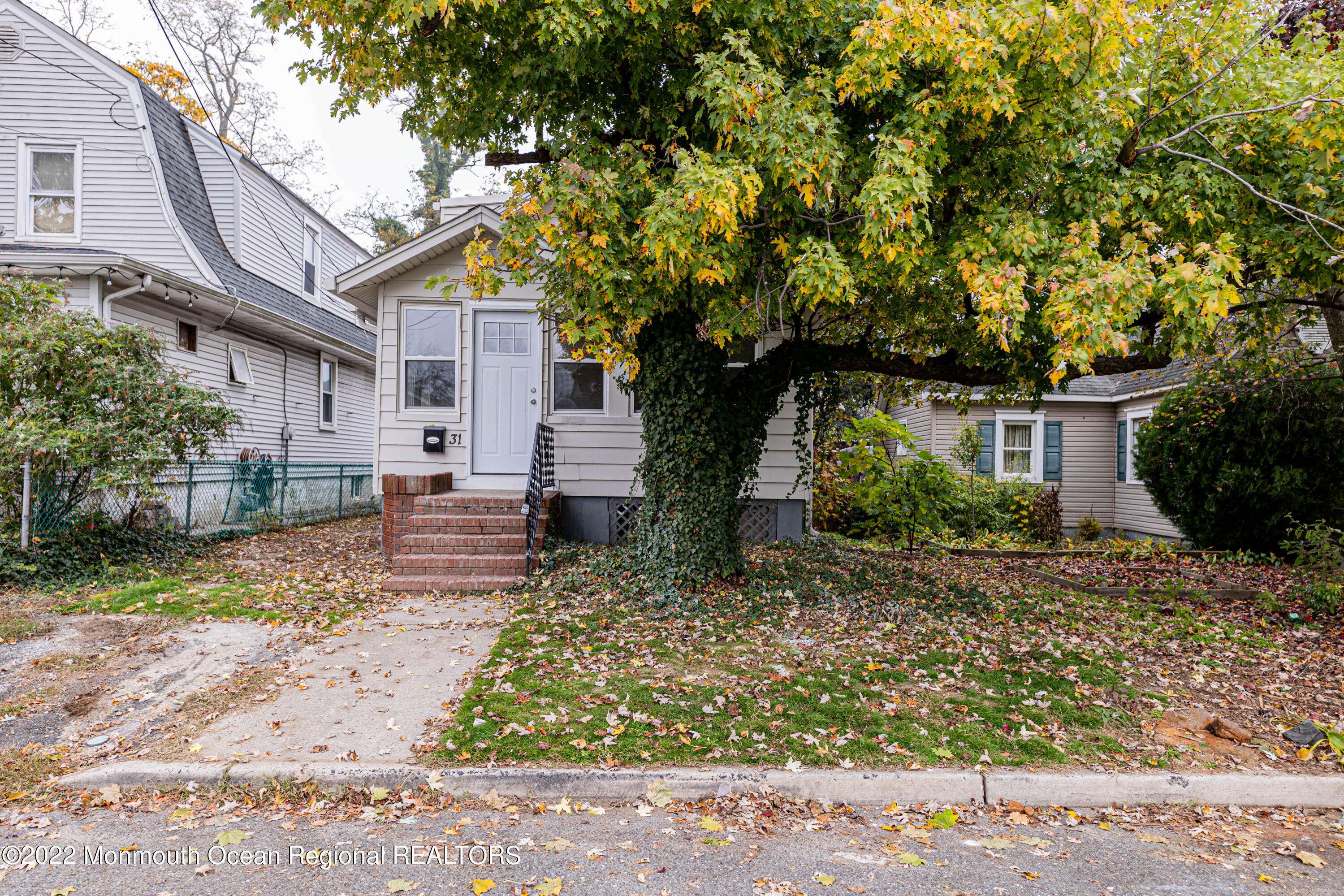 Leonardo, NJ 07737,31 Hamilton Avenue