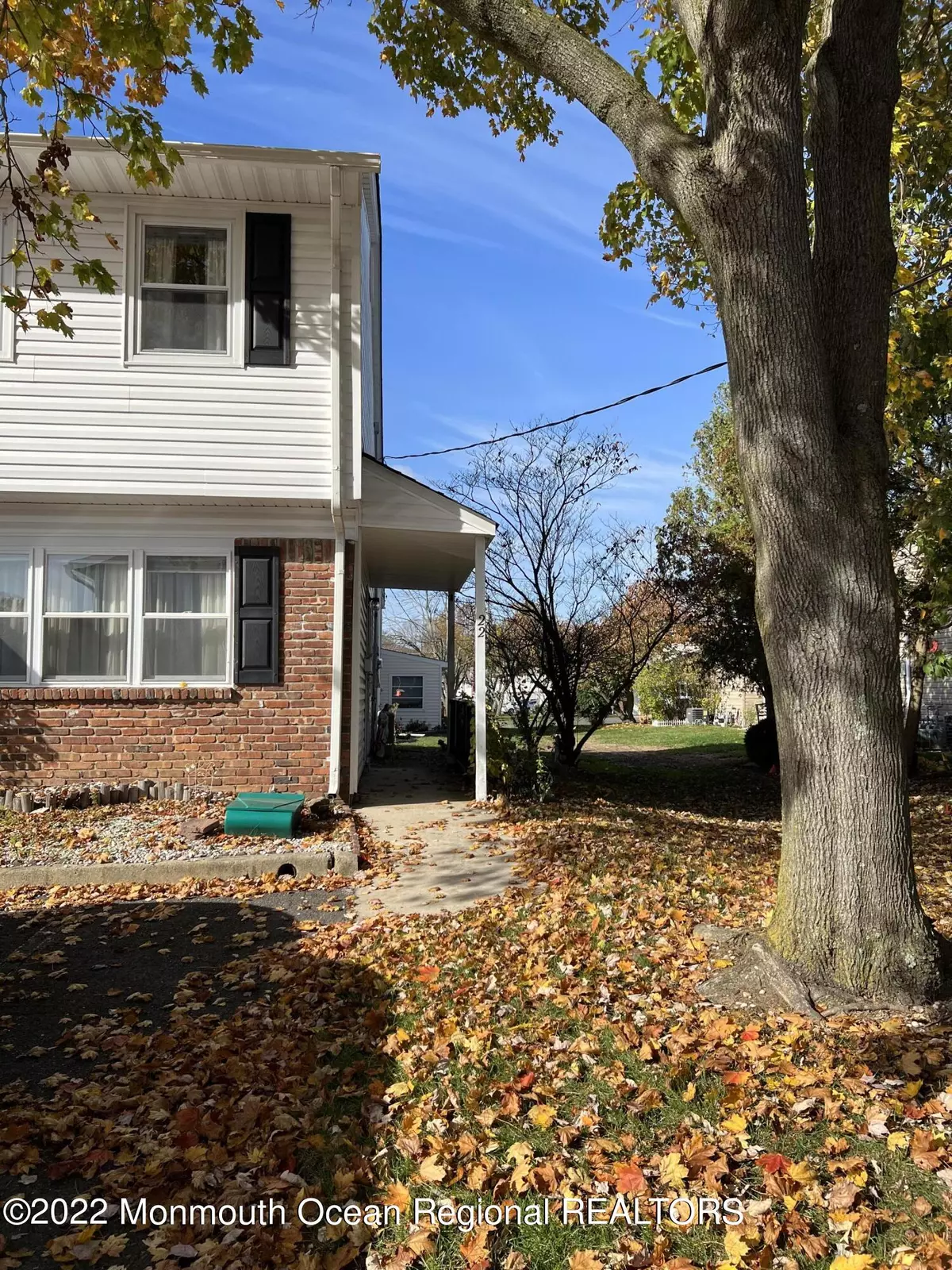 Matawan, NJ 07747,22 Iowa Court