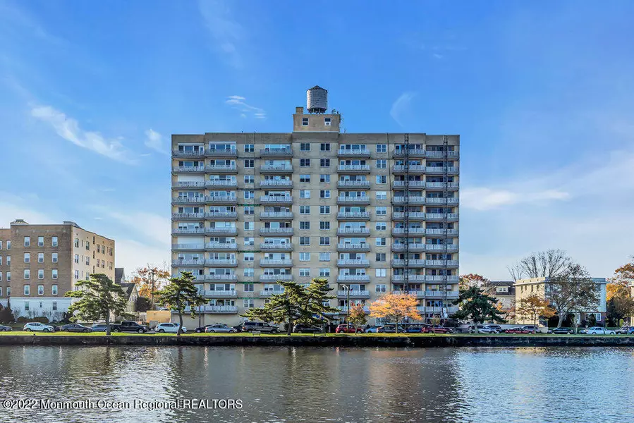 510 Deal Lake Drive #8B, Asbury Park, NJ 07712