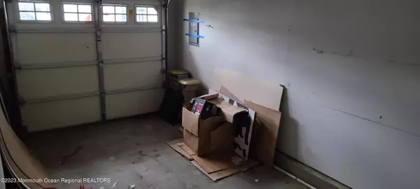 Matawan, NJ 07747,34 Oak Knoll Drive