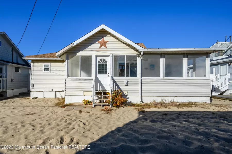 5 Hendricksons Row, Point Pleasant Beach, NJ 08742