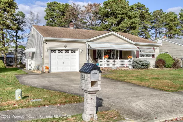 124 Whitmore Drive, Toms River, NJ 08757