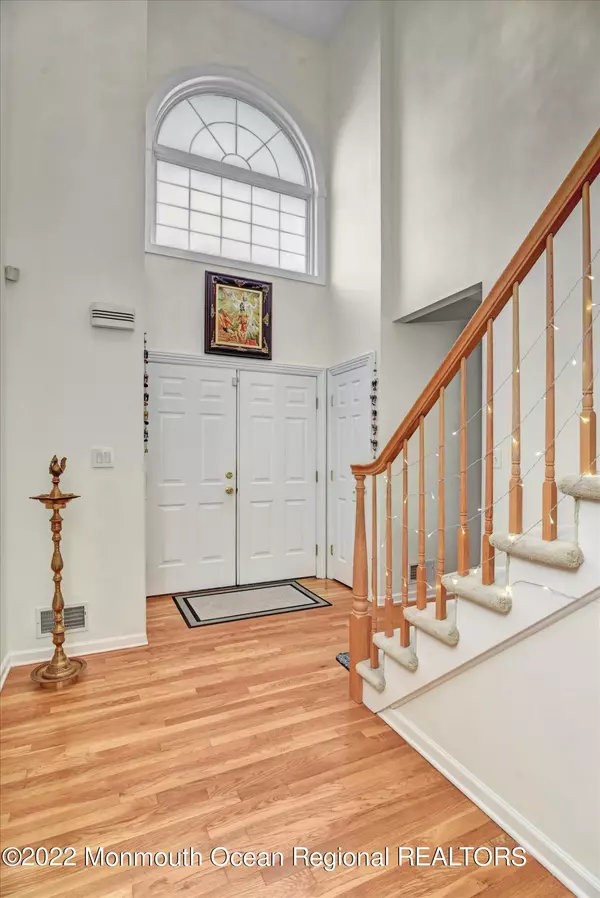 Holmdel, NJ 07733,3 Plum Lane