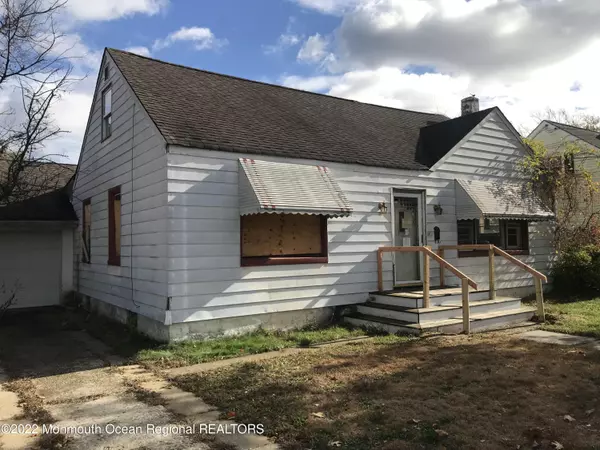 Keyport, NJ 07735,59 Chingarora Avenue