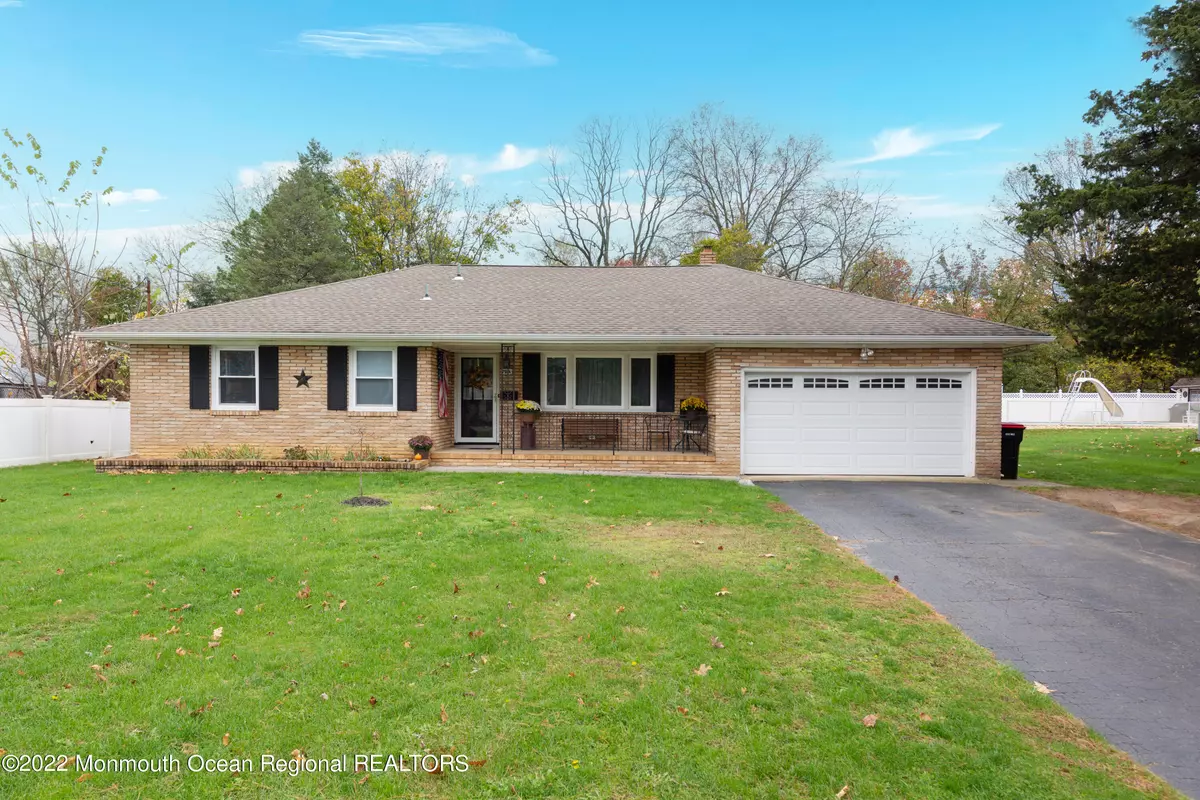 Holmdel, NJ 07733,701 Holmdel Road