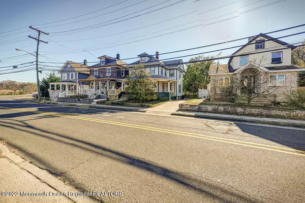 Keyport, NJ 07735,330 1st Street