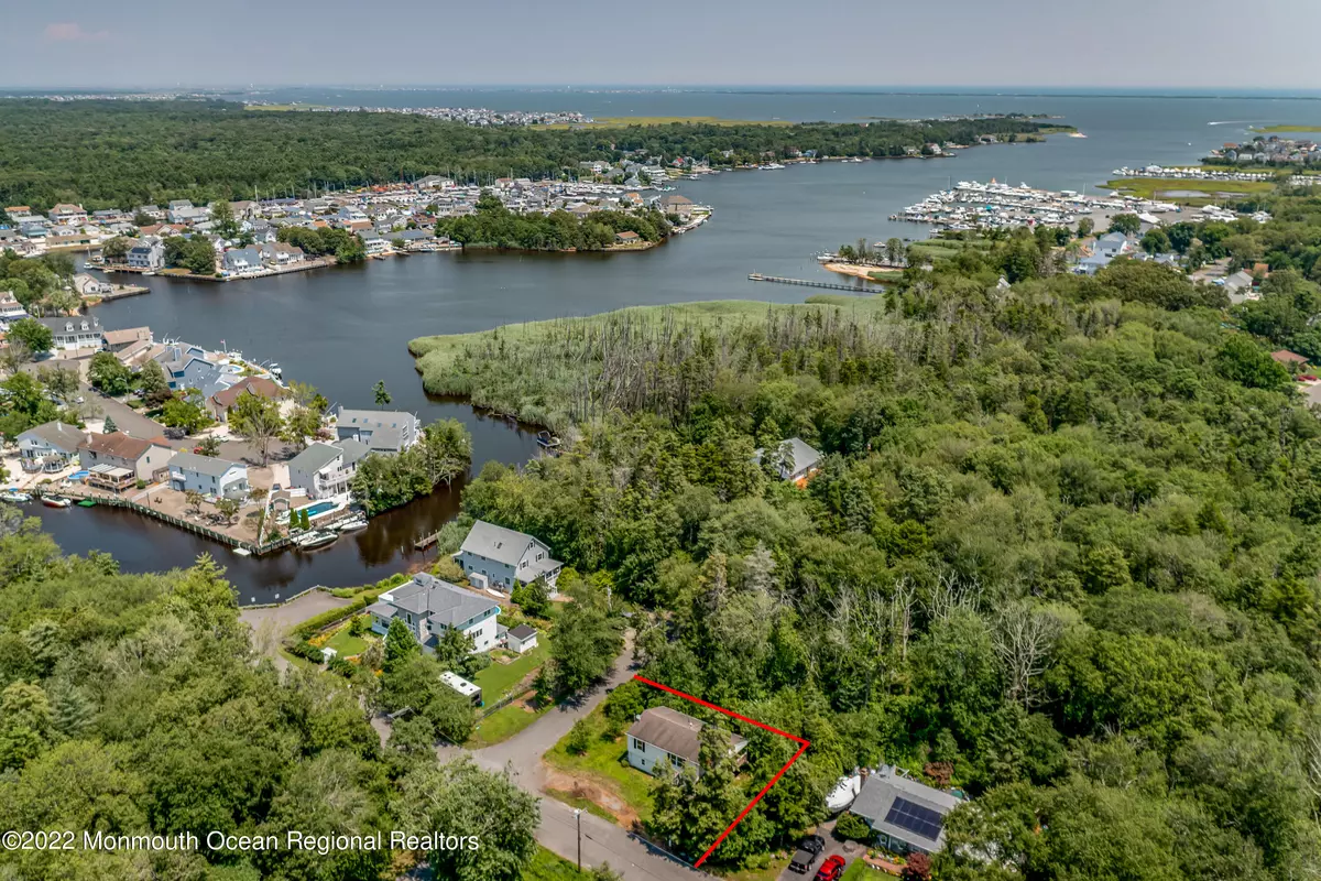 Lanoka Harbor, NJ 08734,865 Rowe Street