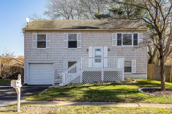 1 Commodore Court, Barnegat, NJ 08005