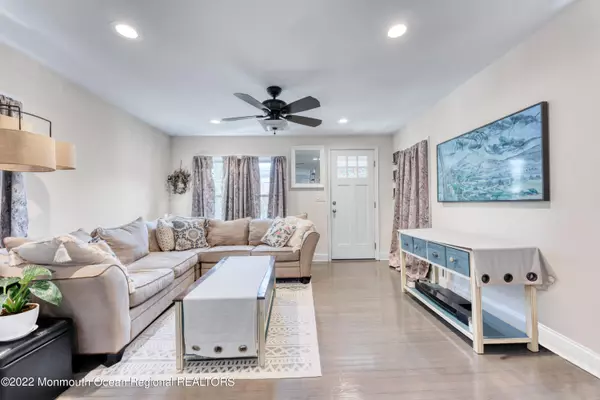 Island Heights, NJ 08732,129 Central Avenue