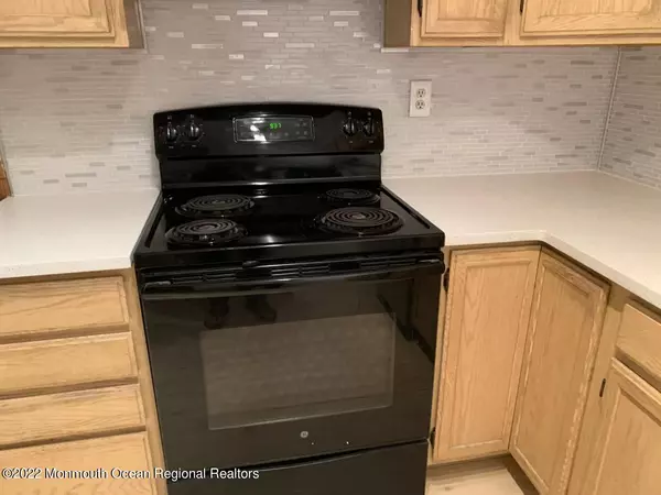 Belmar, NJ 07719,1320 State Route 71 #111