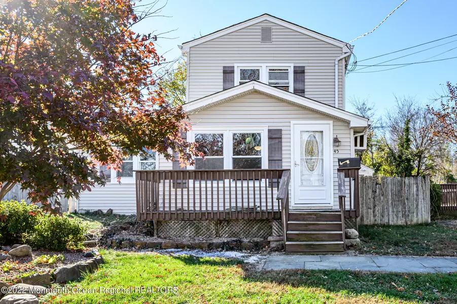 45 Laurelhurst Drive, Keyport, NJ 07735