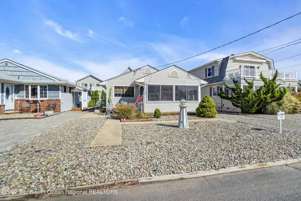 Manasquan, NJ 08736,566 Trout Avenue